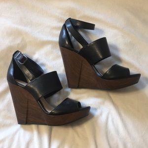 Gianna Bini wedges